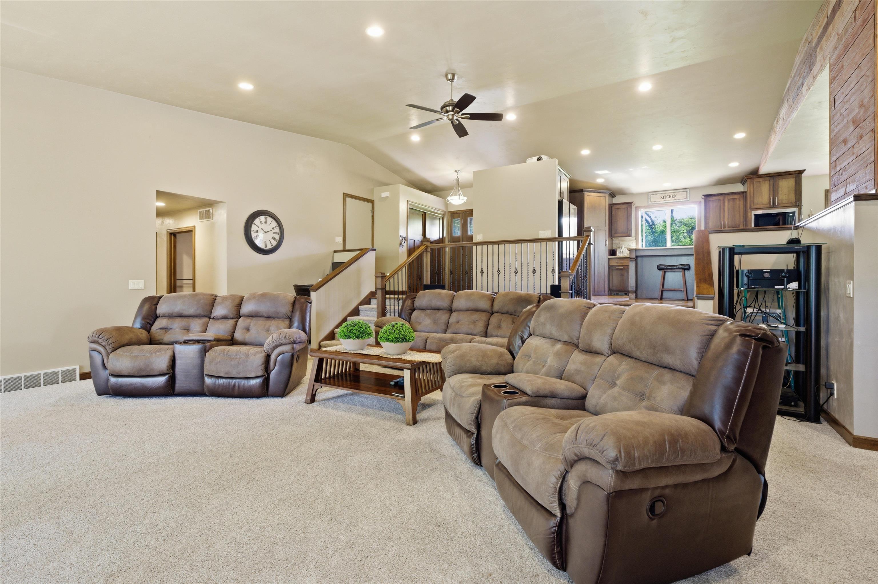 11 KOOLS Court