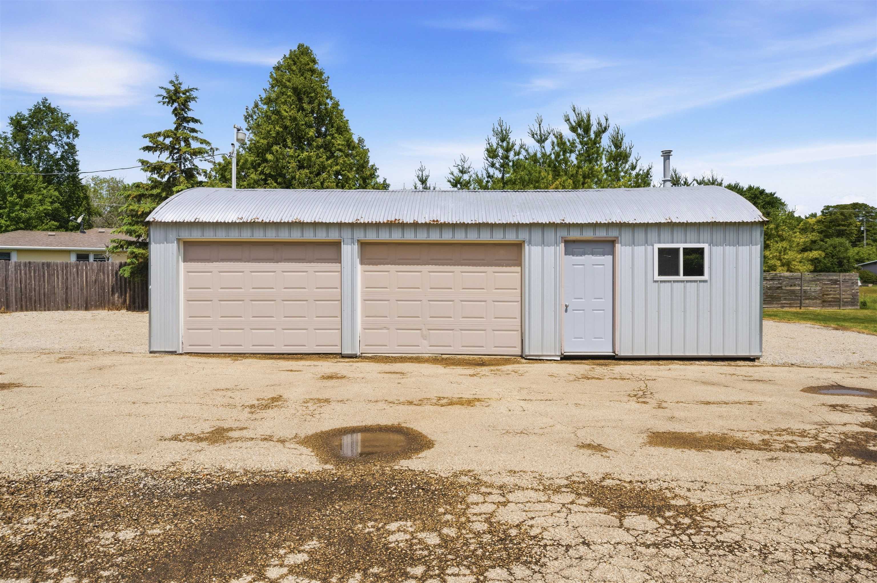 1250 PLANK Road
