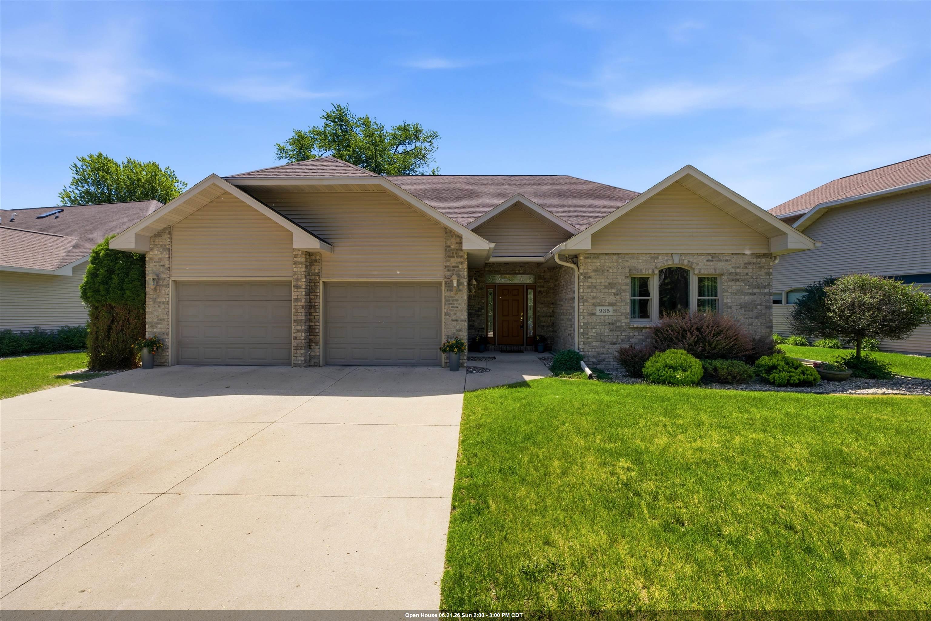 935 BRIGHTON Drive