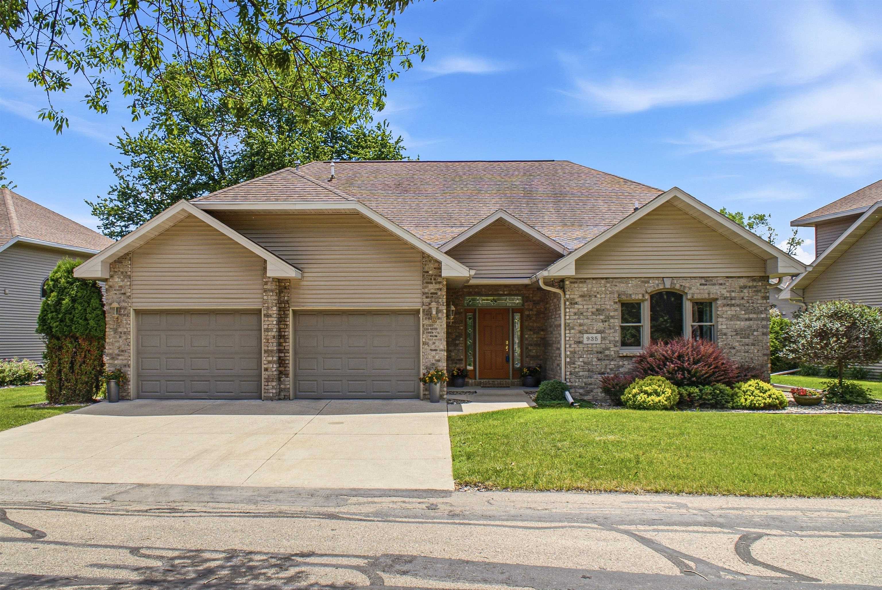 935 BRIGHTON Drive