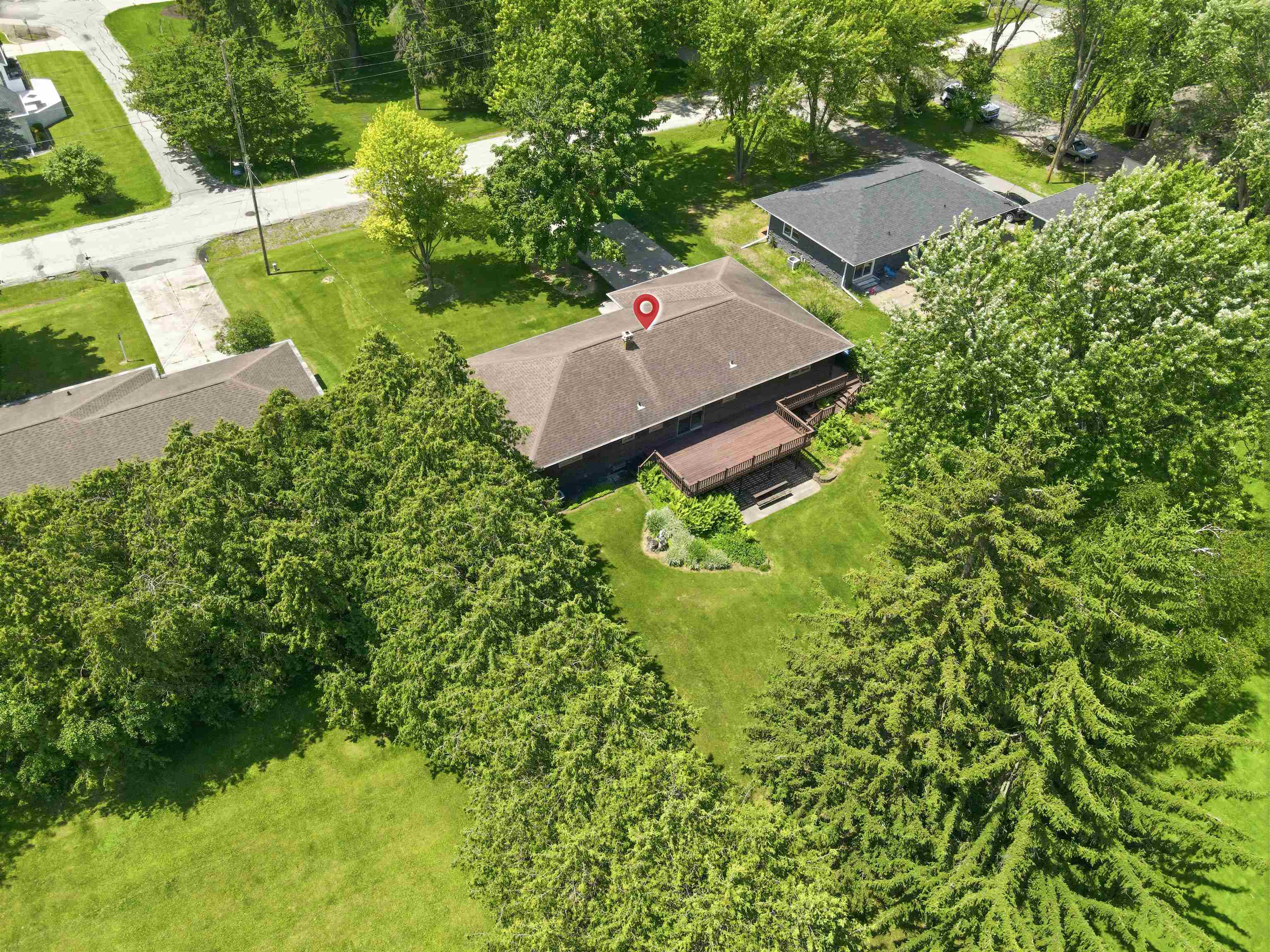 1102 S RIDGE Lane