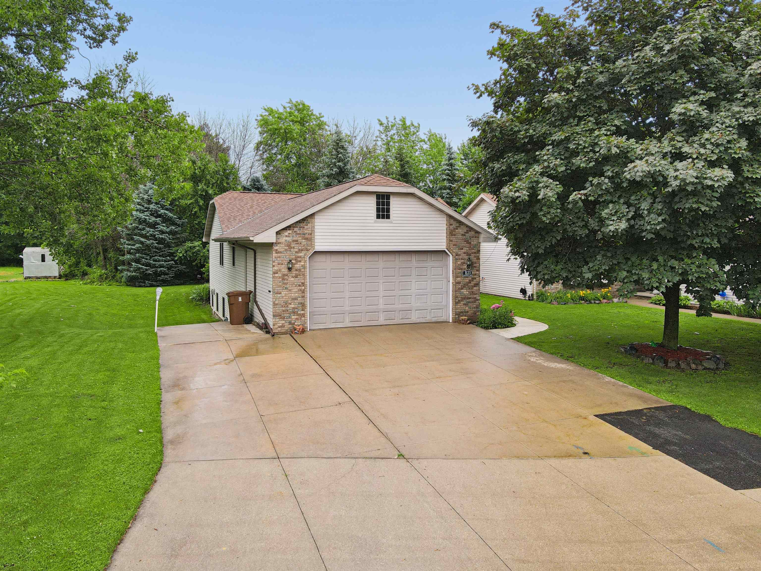 1123 STILLMEADOW Lane