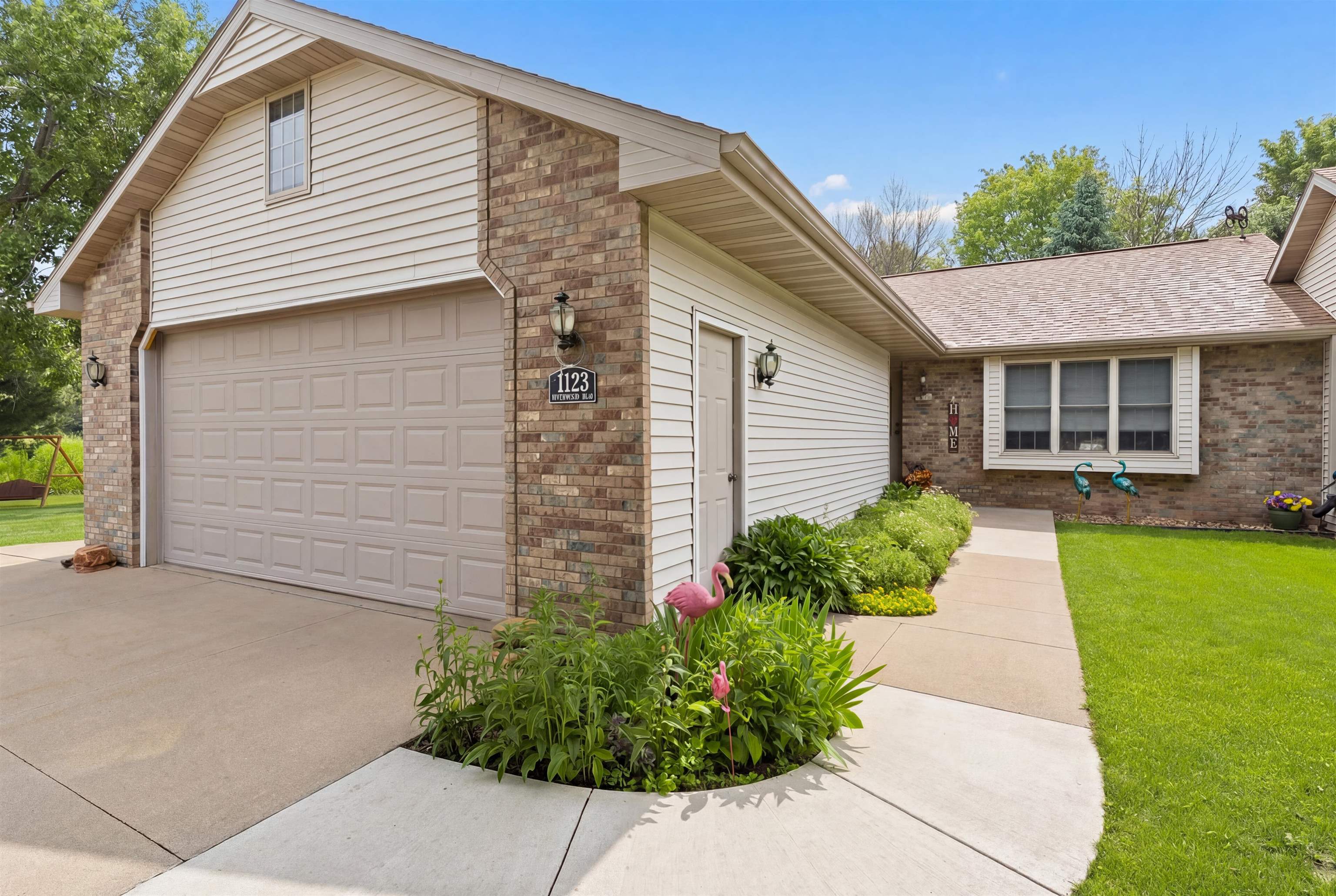 1123 STILLMEADOW Lane
