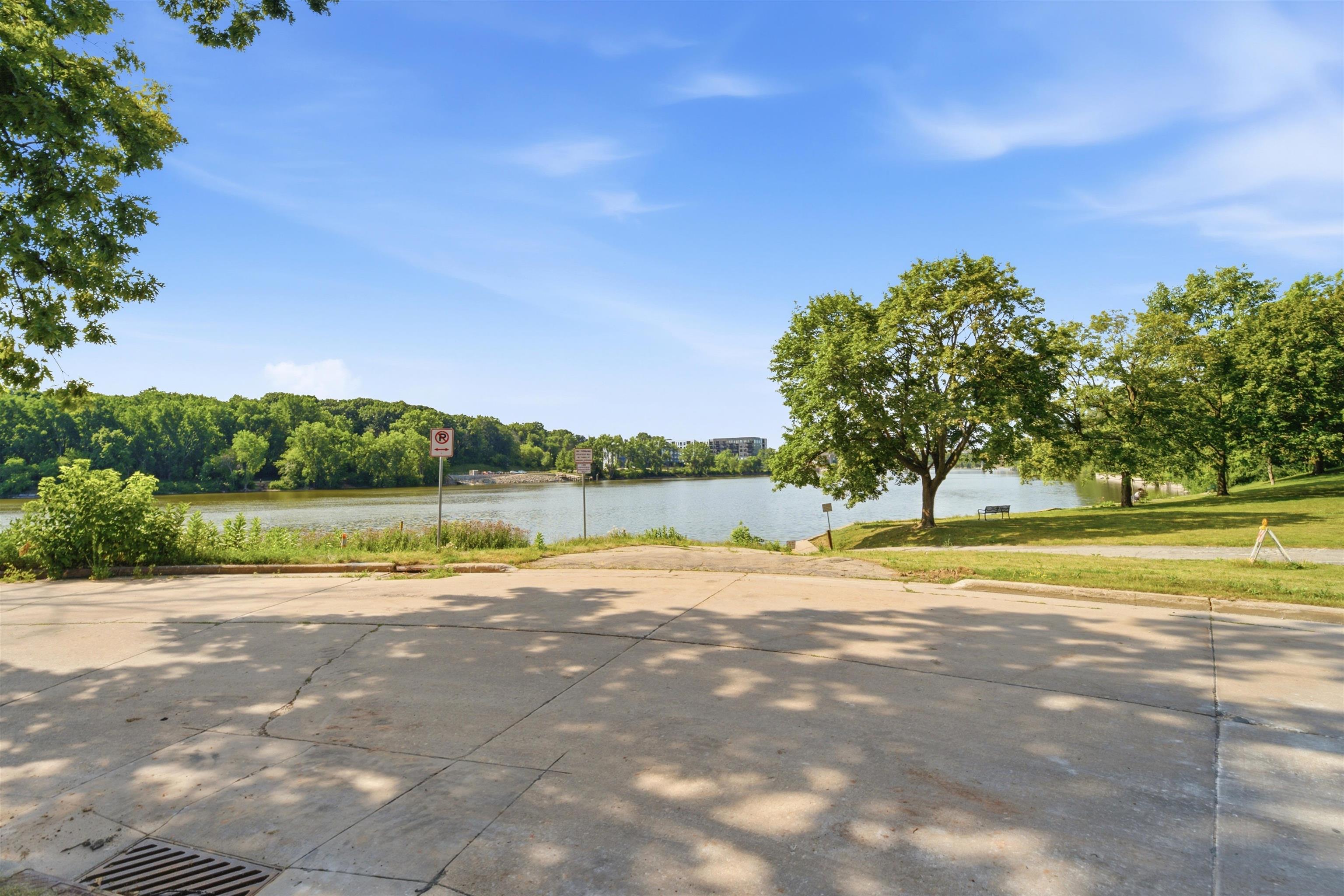 10 GREEN BAY Court Unit: 205