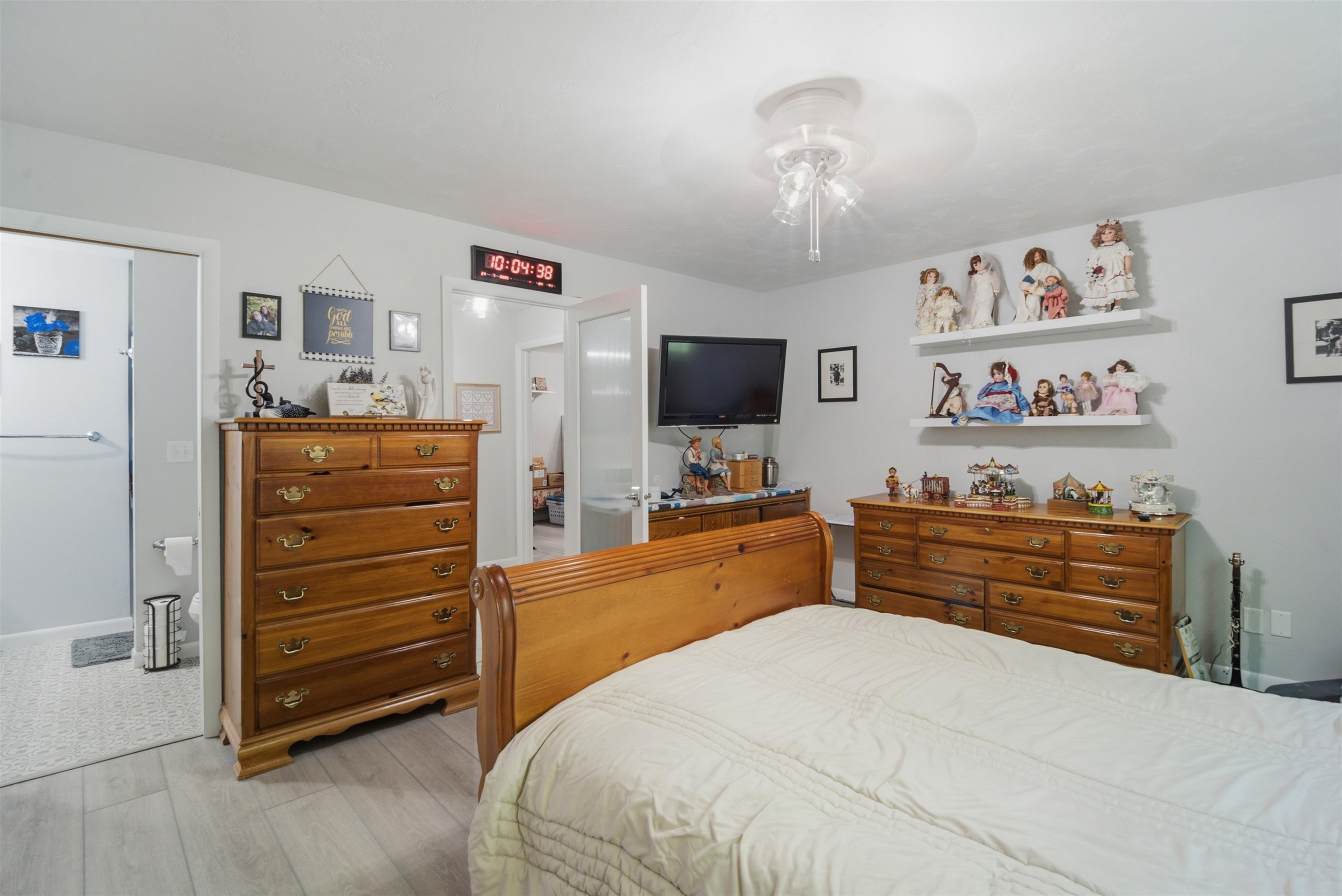 10 GREEN BAY Court Unit: 205