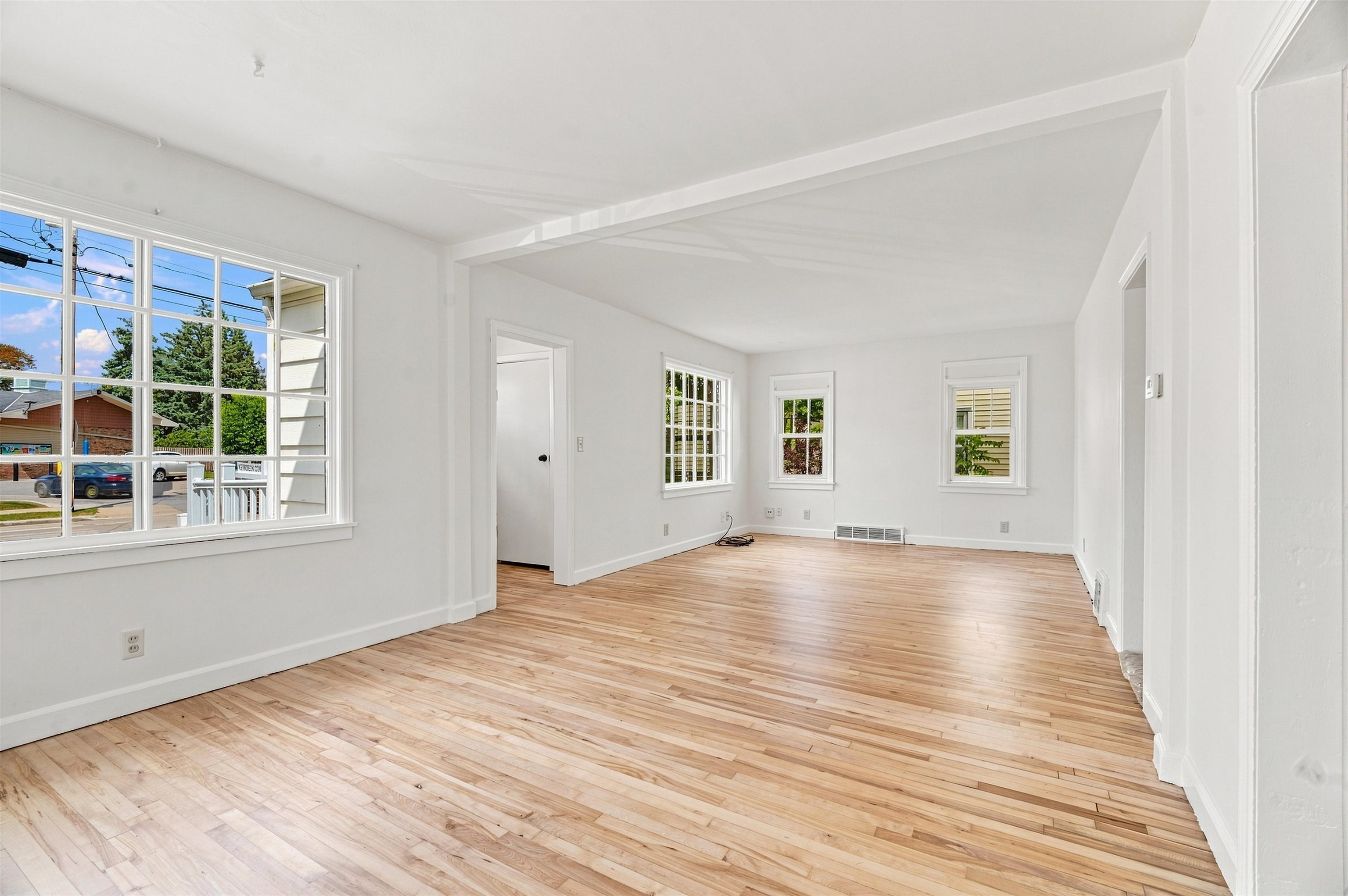 1343 W PROSPECT Avenue