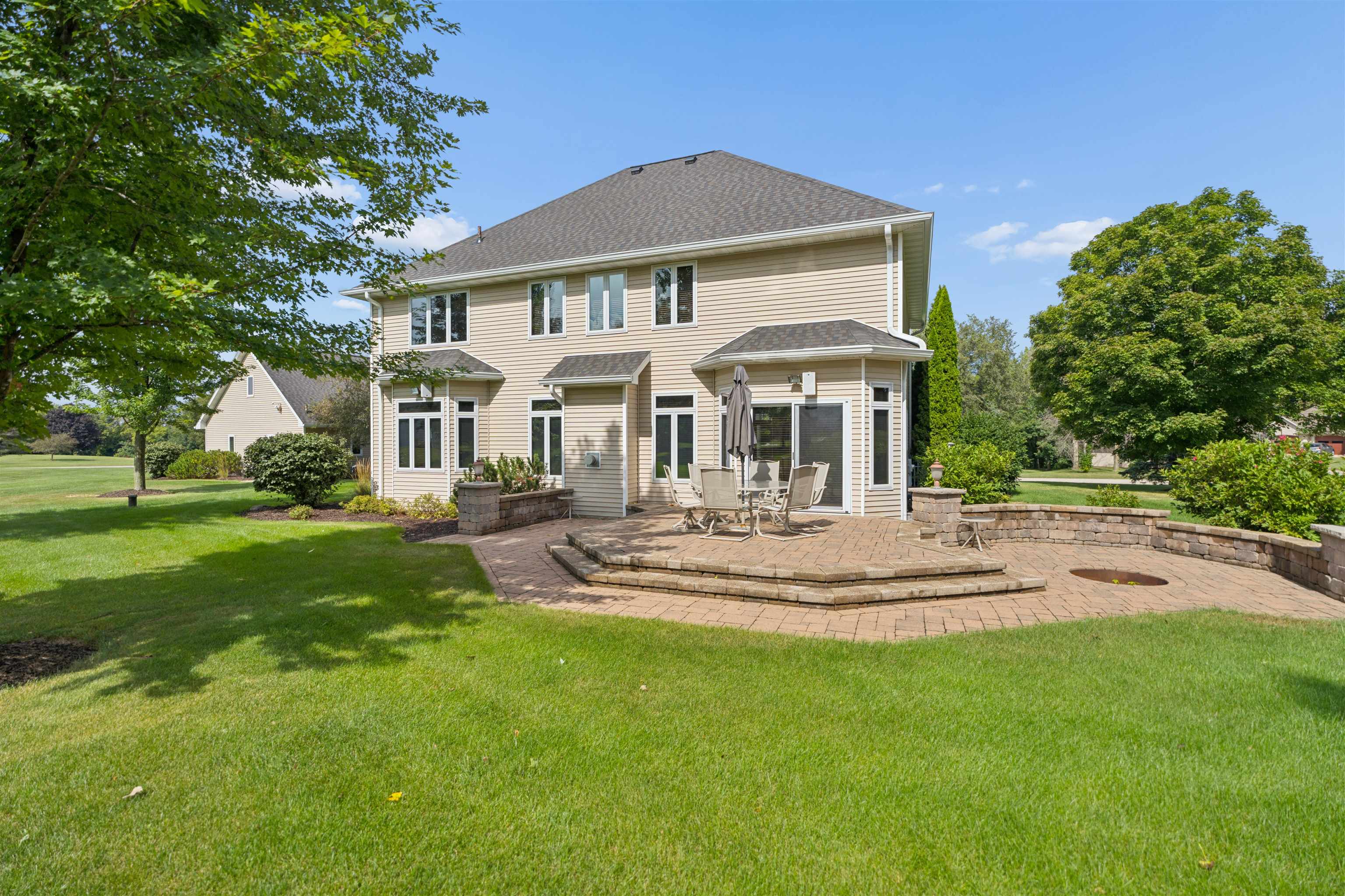 N1030 SPRING VALLEY Drive