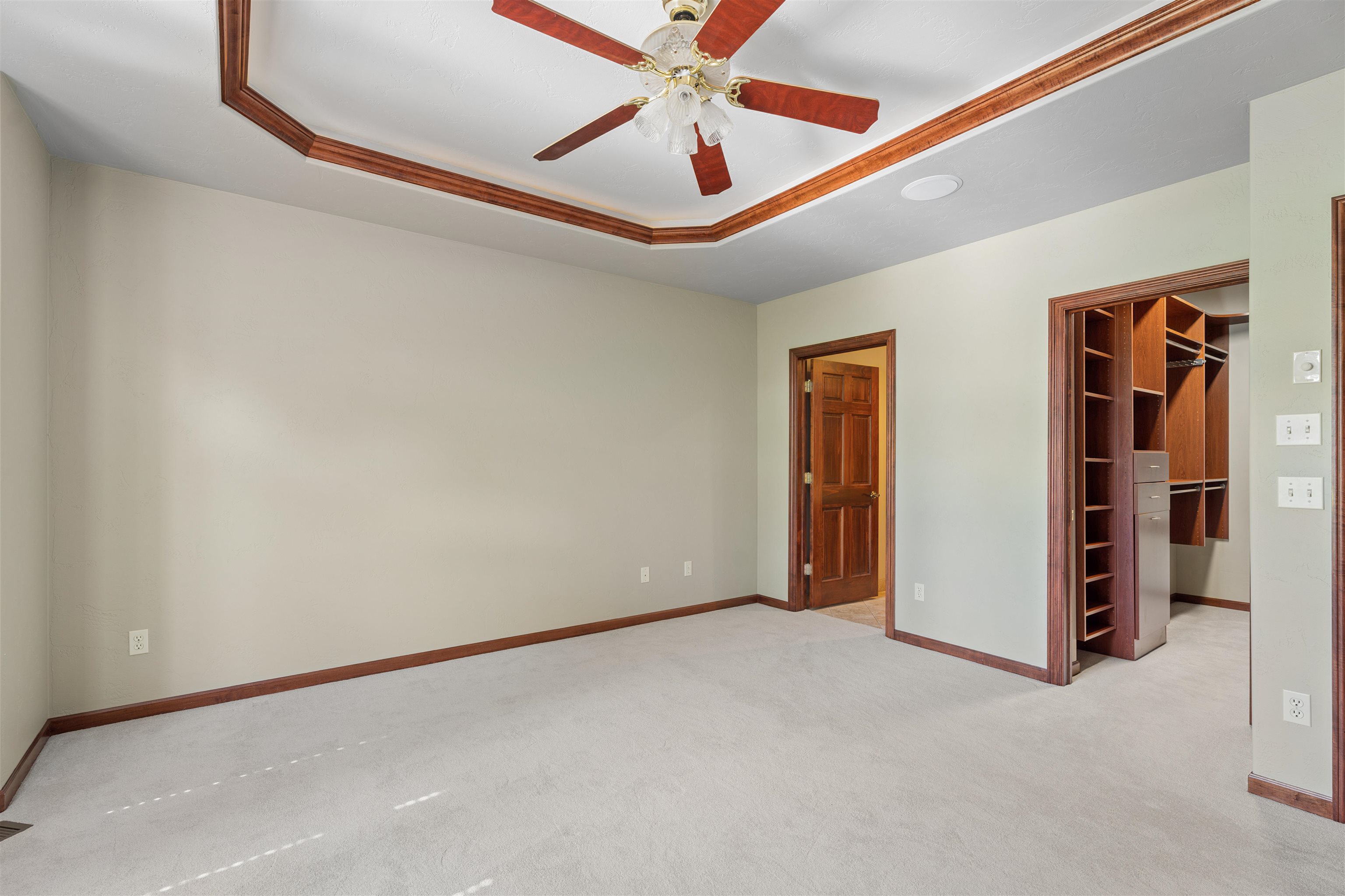 N1030 SPRING VALLEY Drive