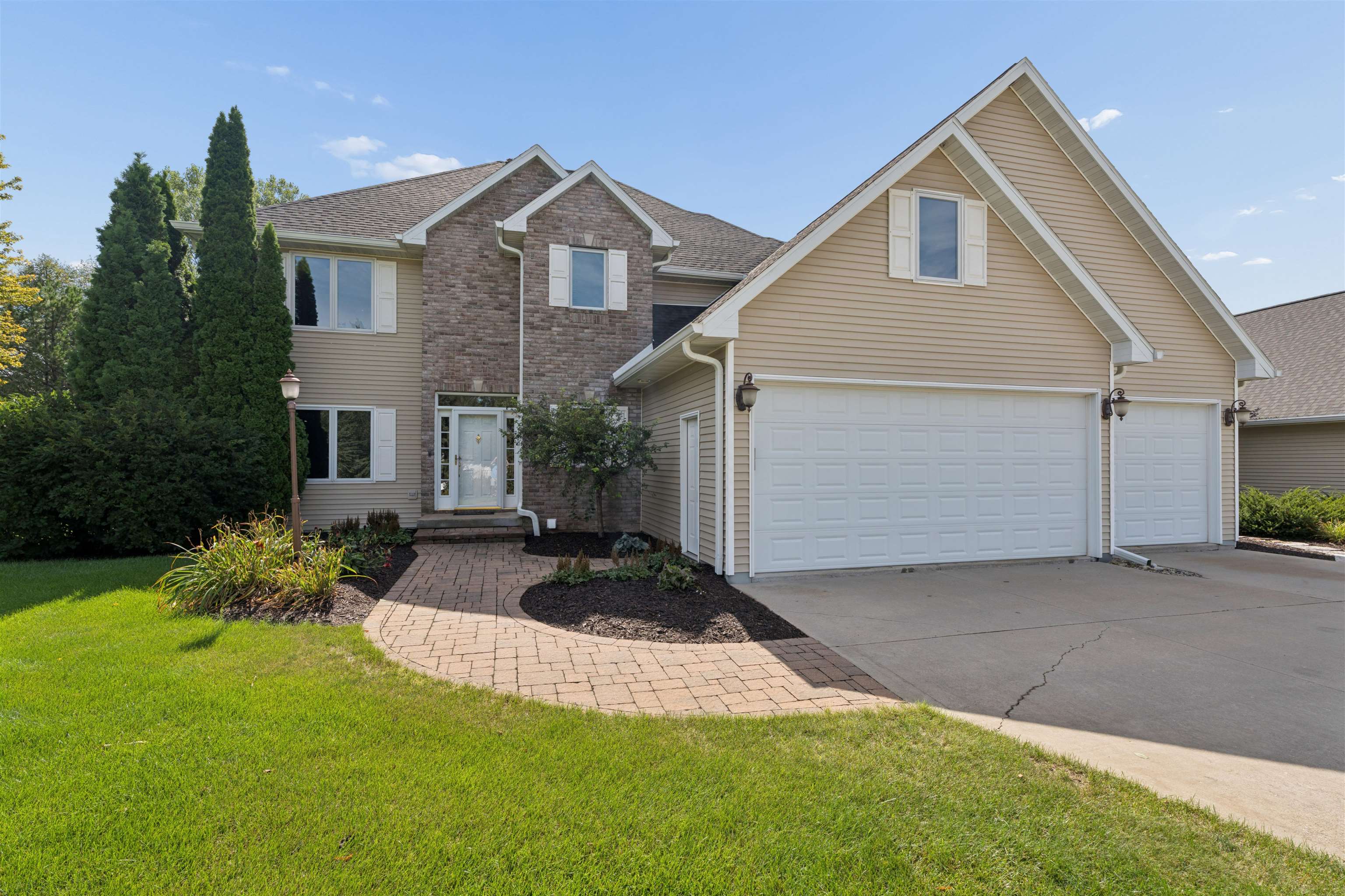 N1030 SPRING VALLEY Drive