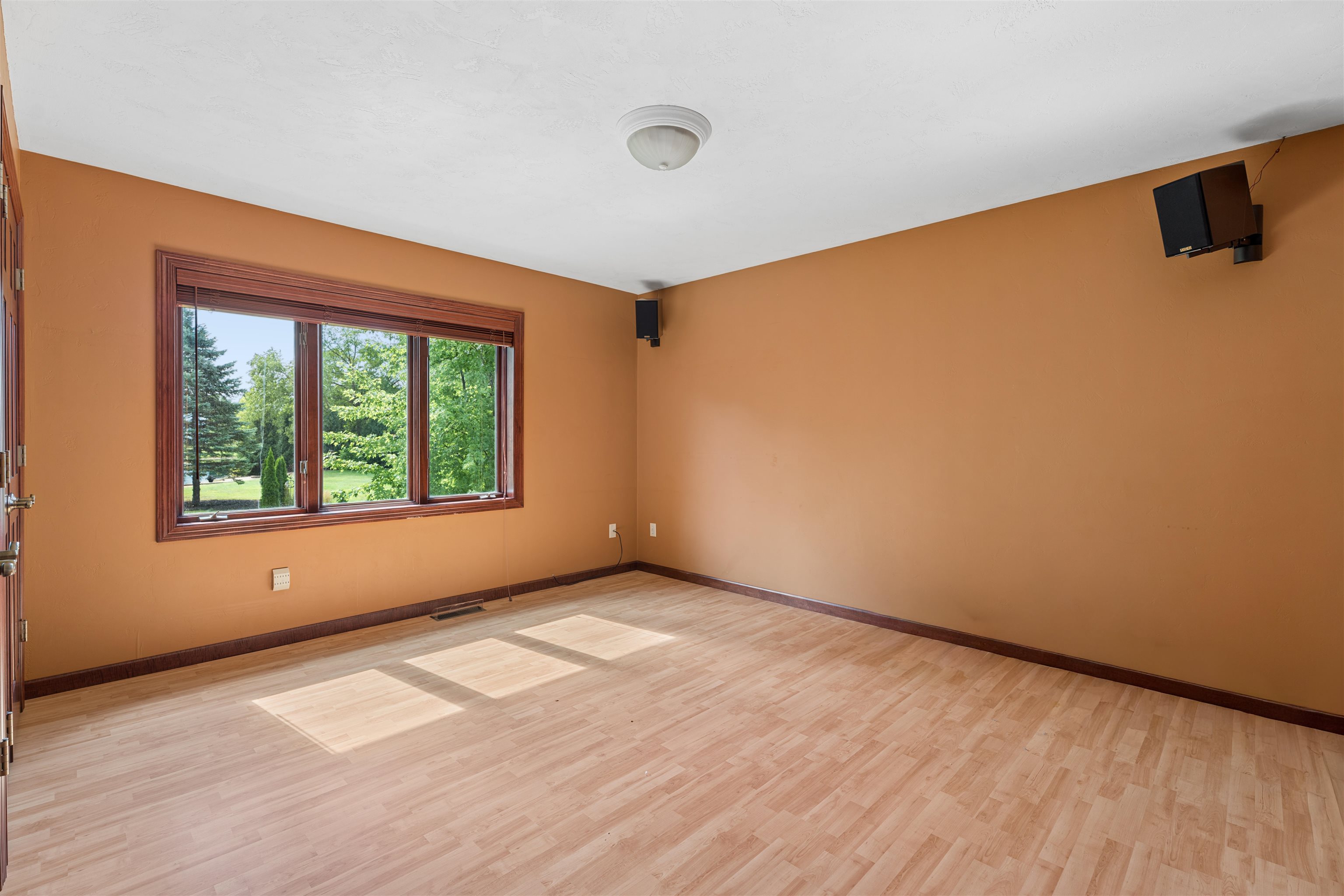 N1030 SPRING VALLEY Drive