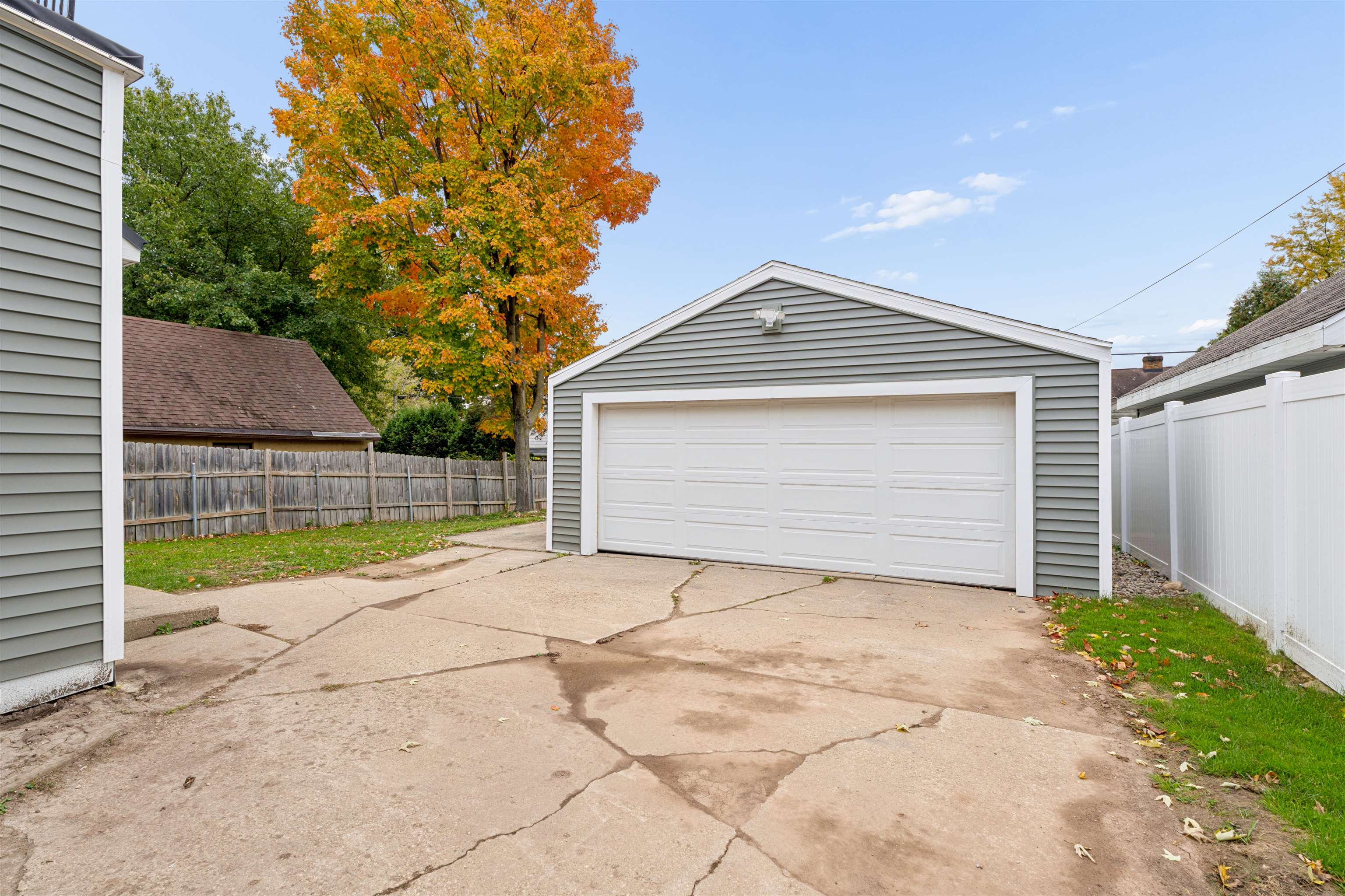 1131 W WINNEBAGO Street