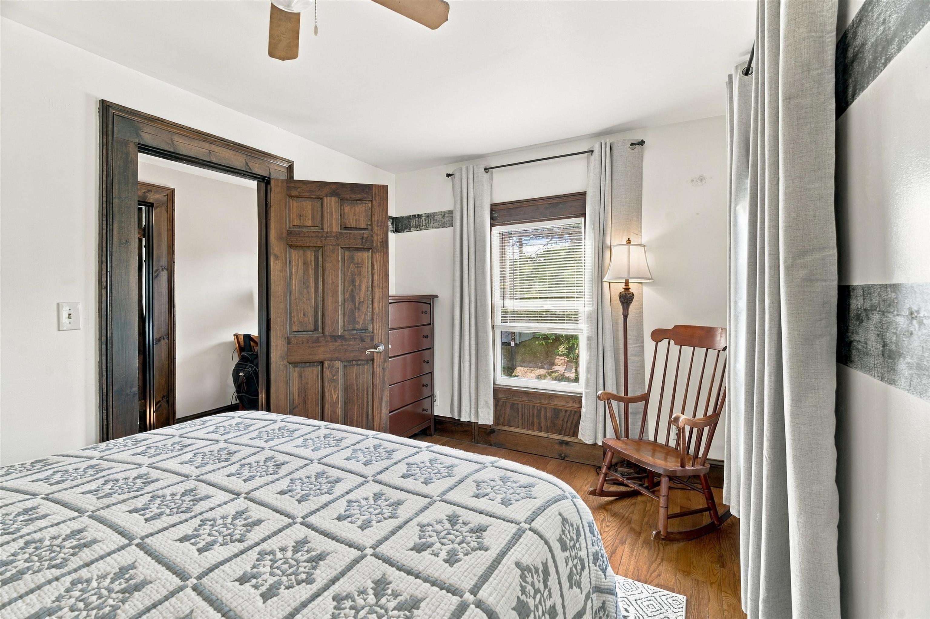 422 W 11TH Avenue