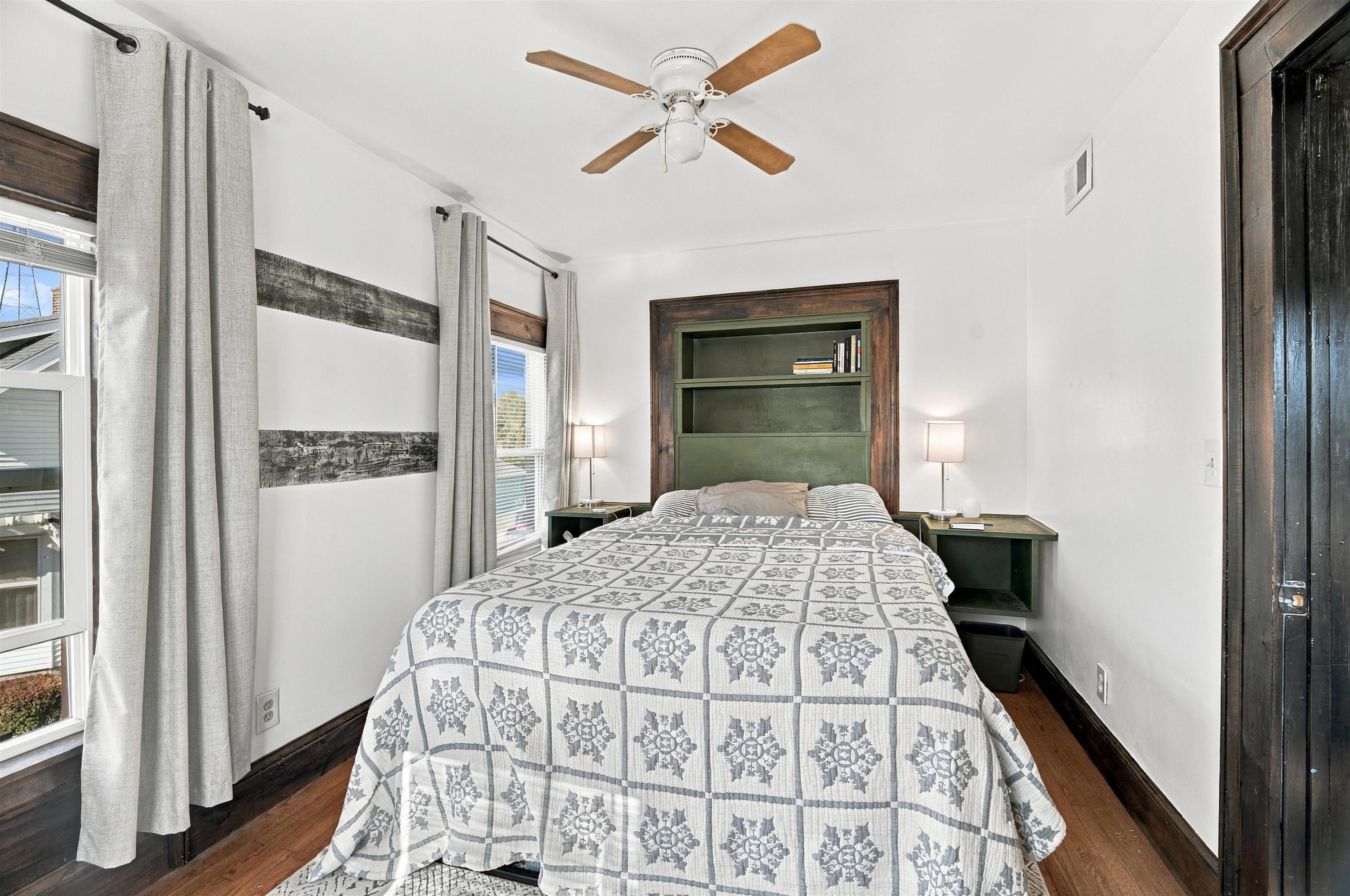 422 W 11TH Avenue