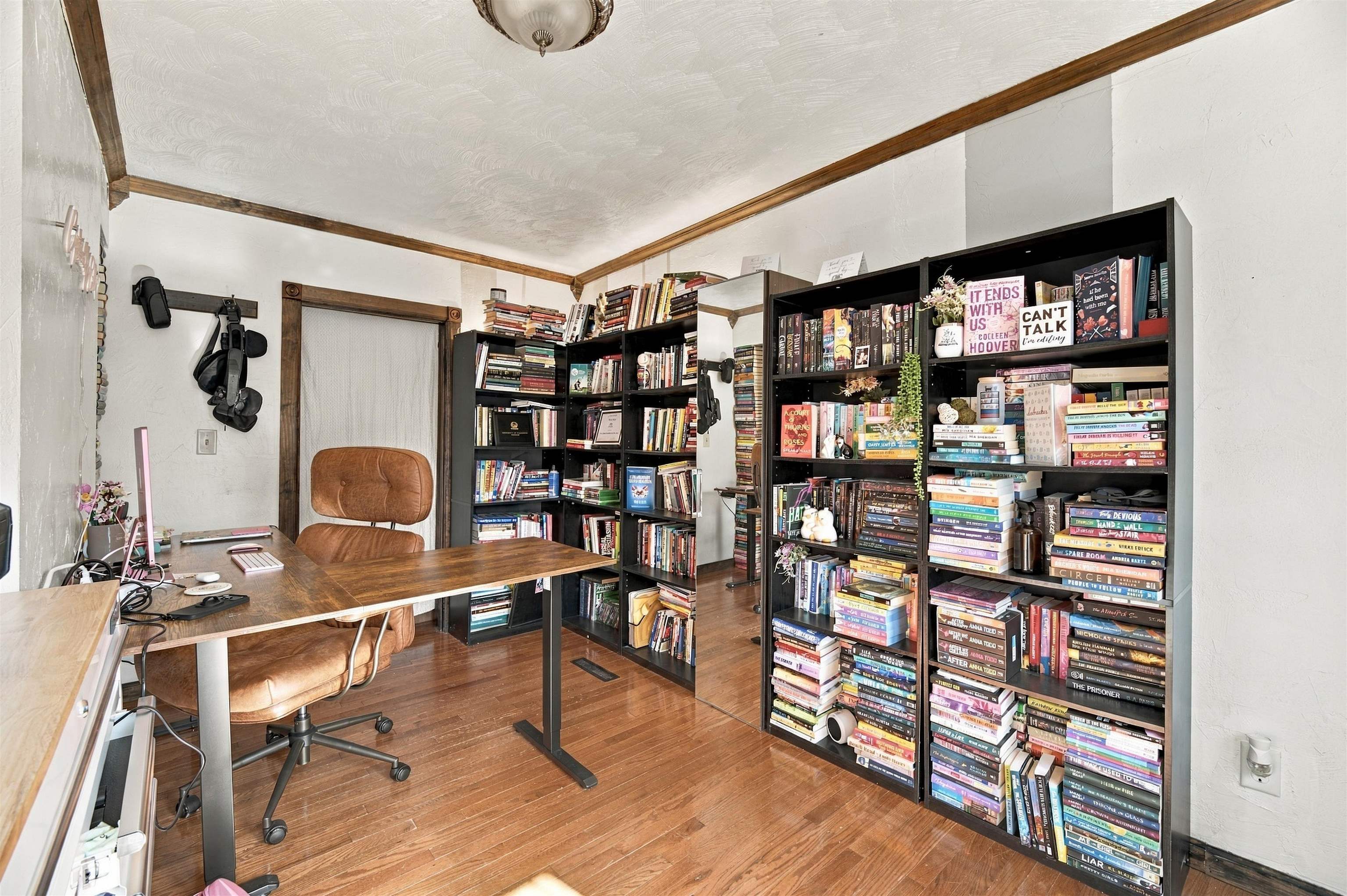 422 W 11TH Avenue