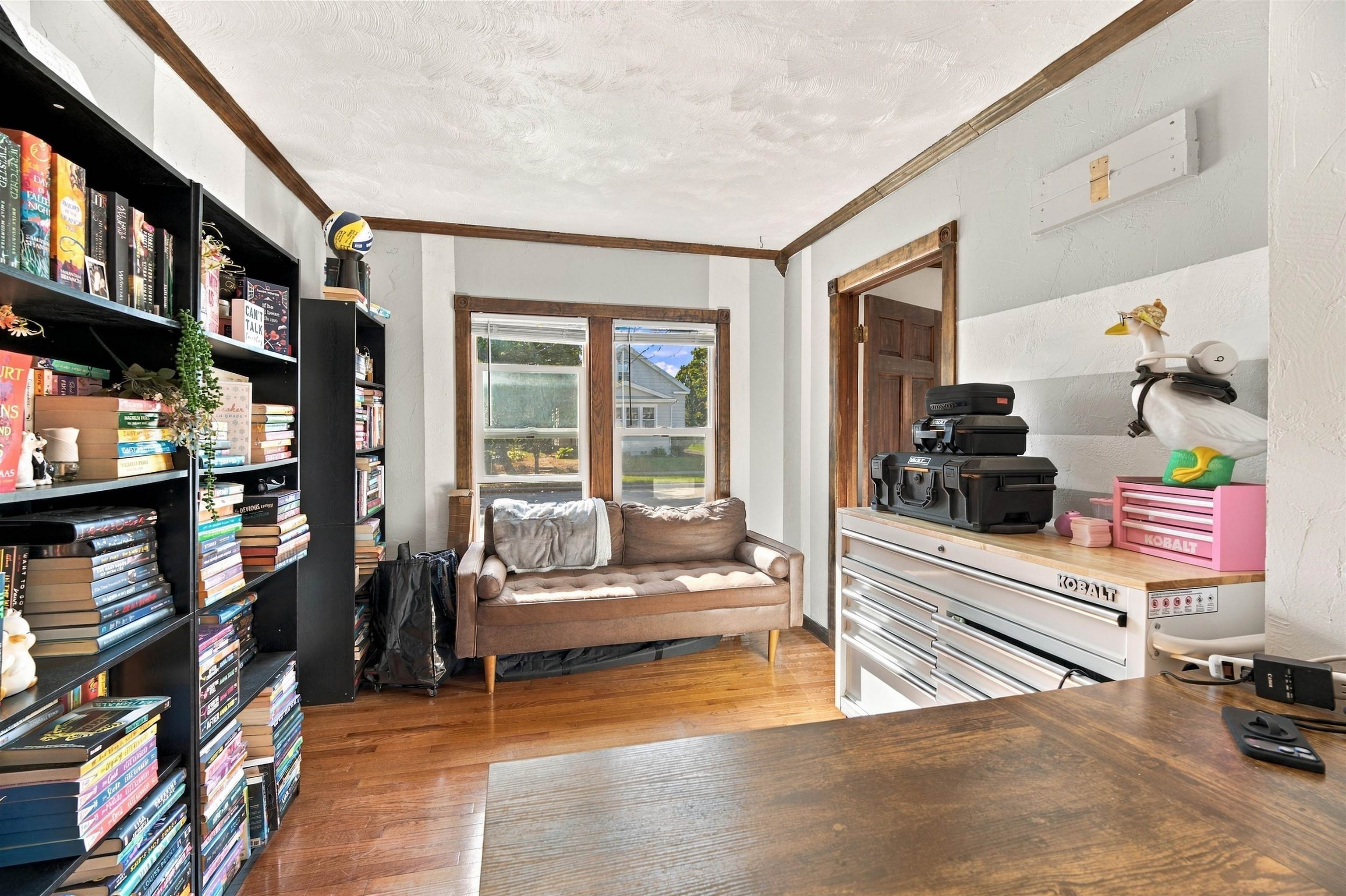 422 W 11TH Avenue