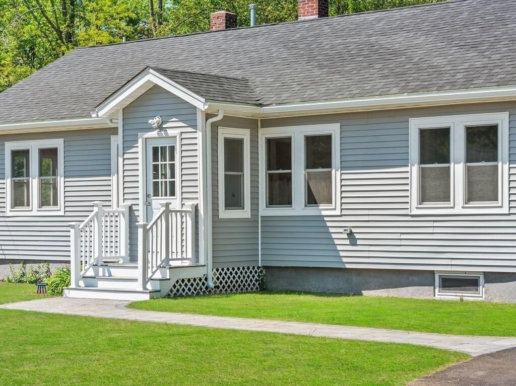 728 Pleasant Street