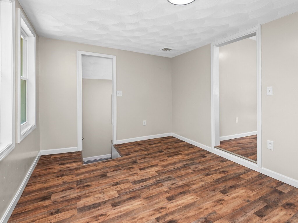 728 Pleasant Street