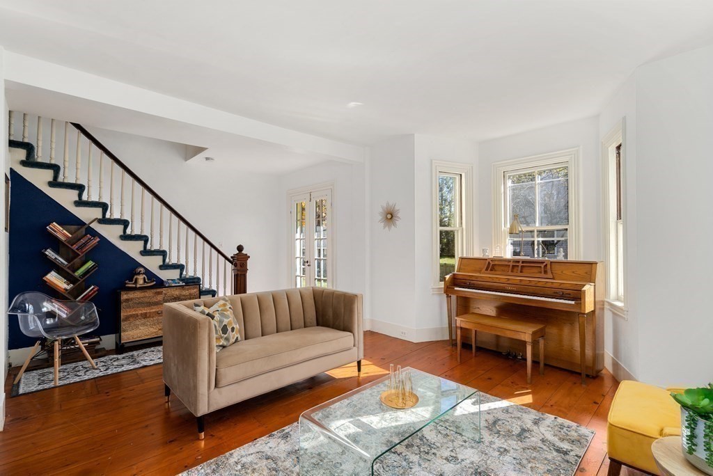 40 Bow Rd