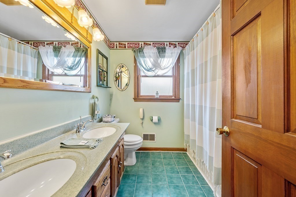 65 Lancaster Rd