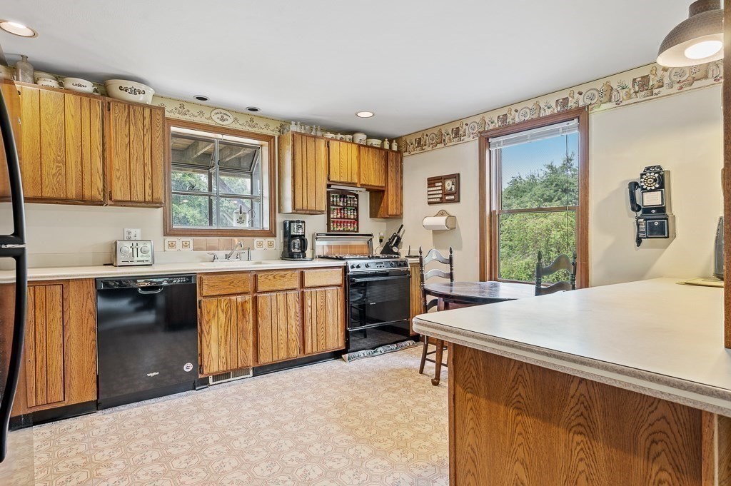 65 Lancaster Rd