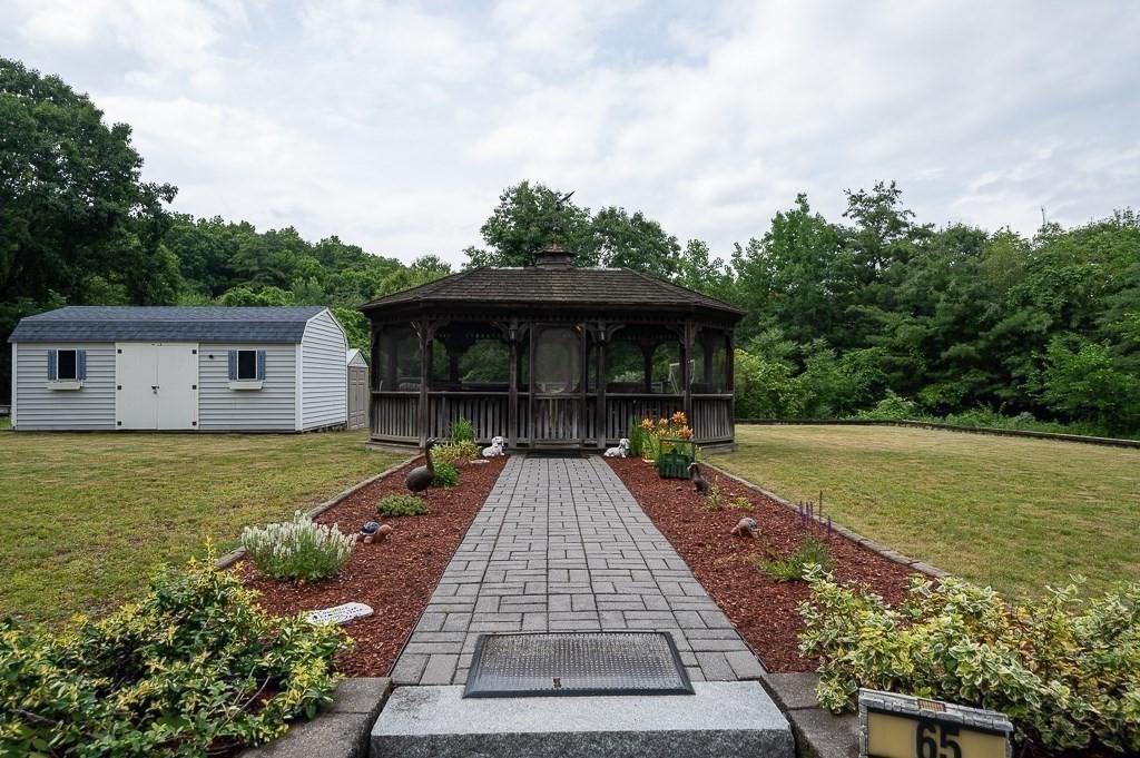 65 Lancaster Rd