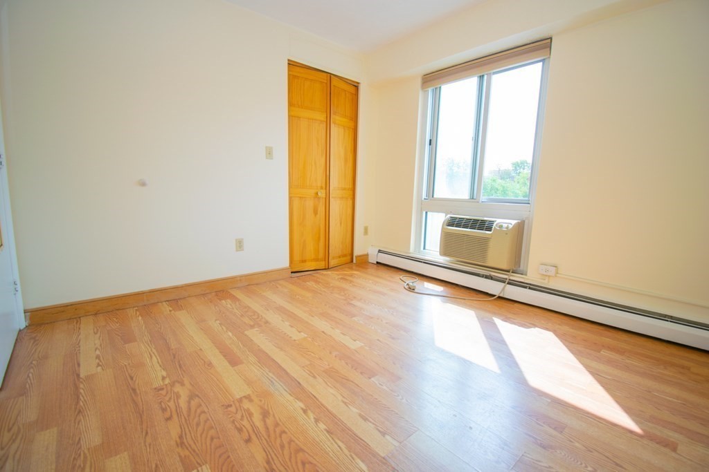 4 Trowbridge Place # 4A
