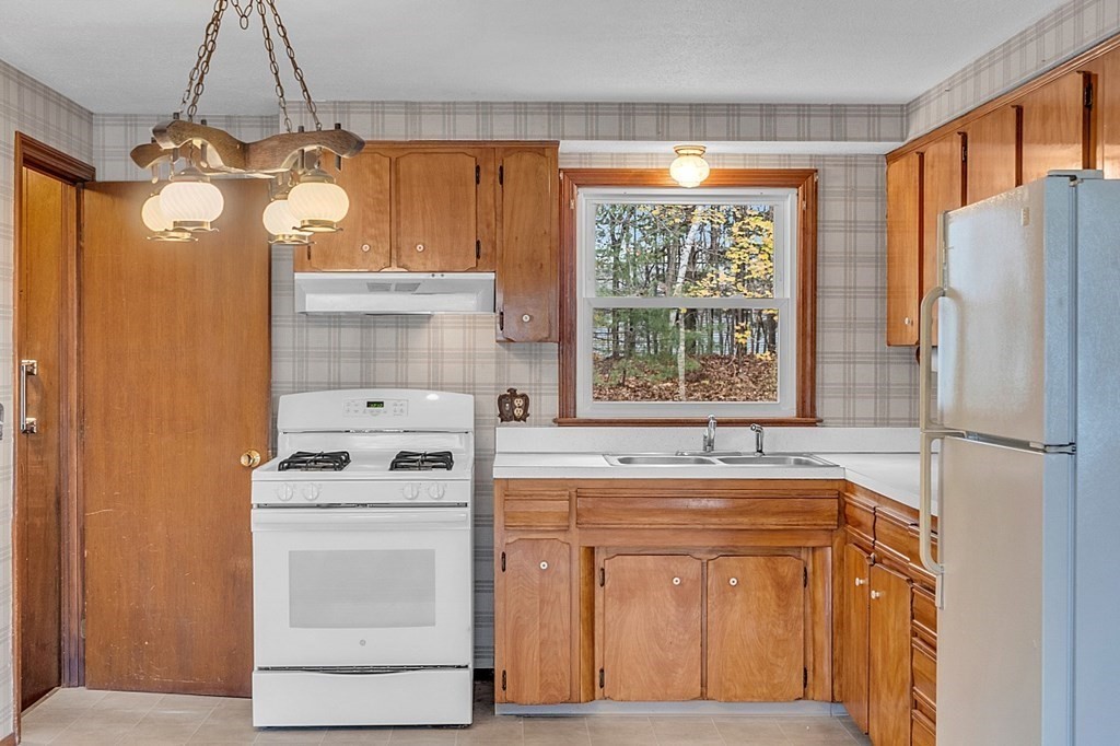 39 Glenwood Drive