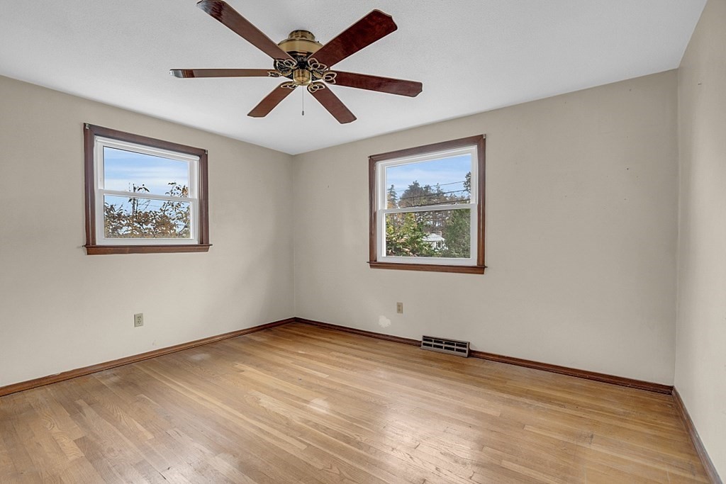 39 Glenwood Drive