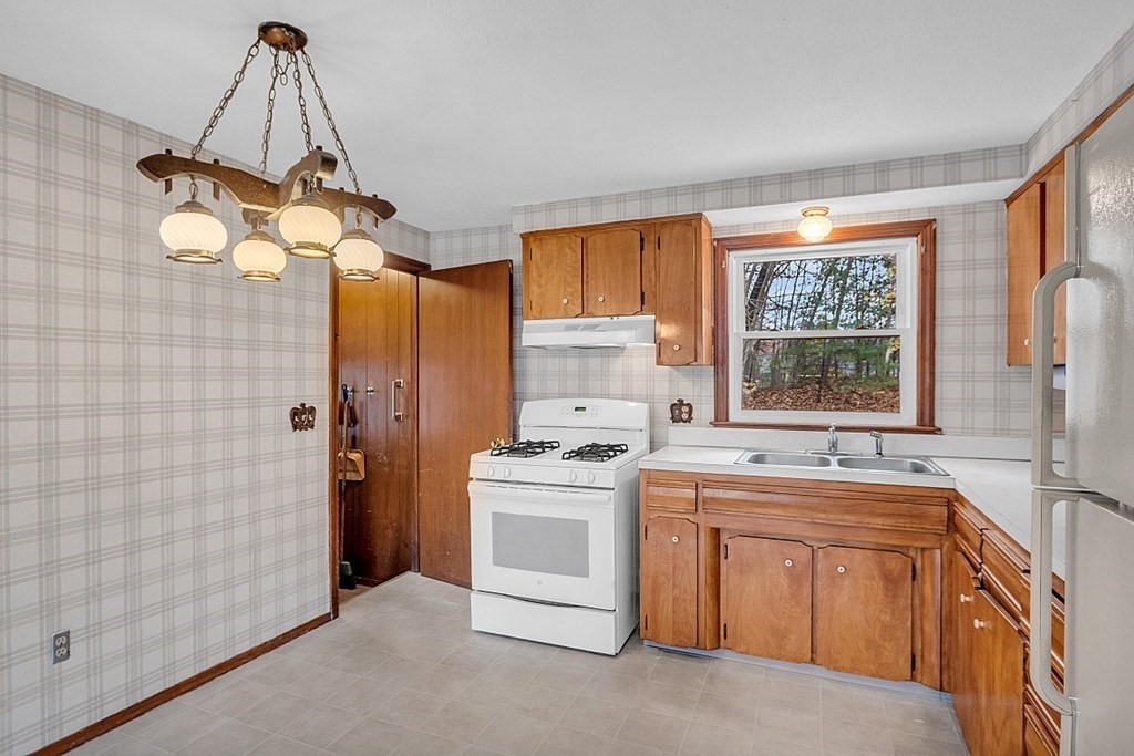 39 Glenwood Drive