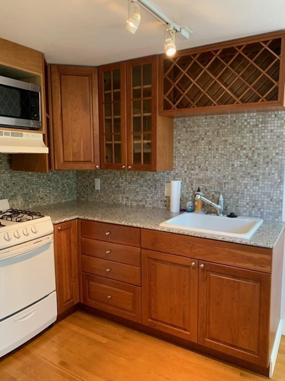 18 Pleasant Street # 2