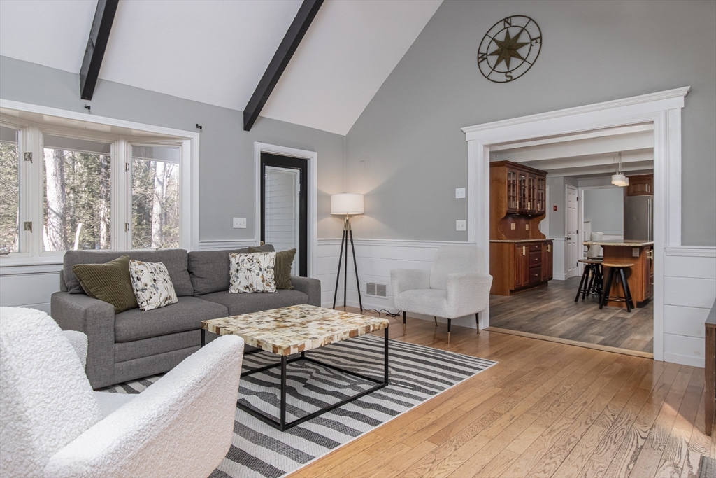 6 Brick Pond Way