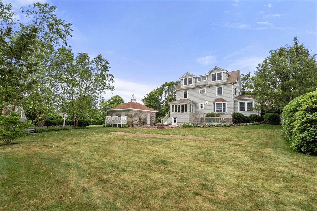 616 Elm Street