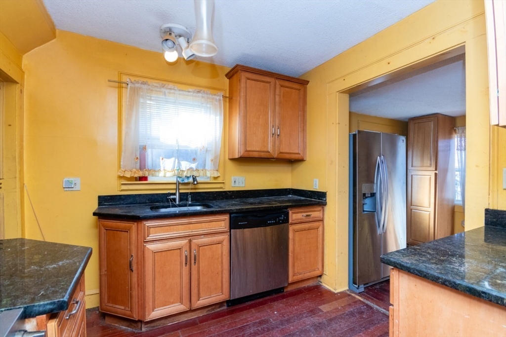 79 Lorna Rd