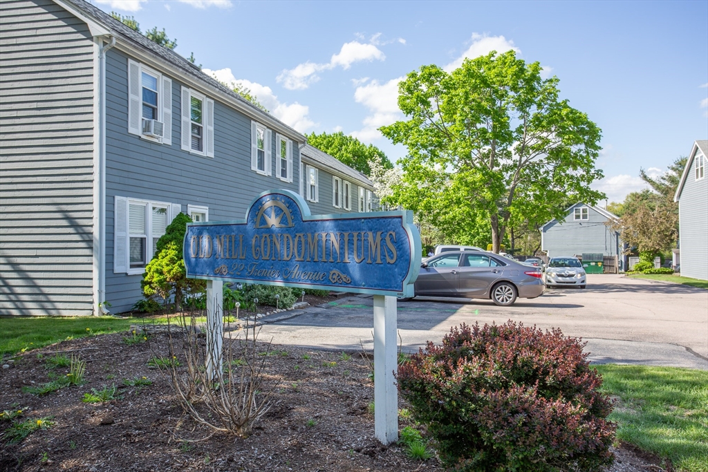 22 Frenier Ave # 9
