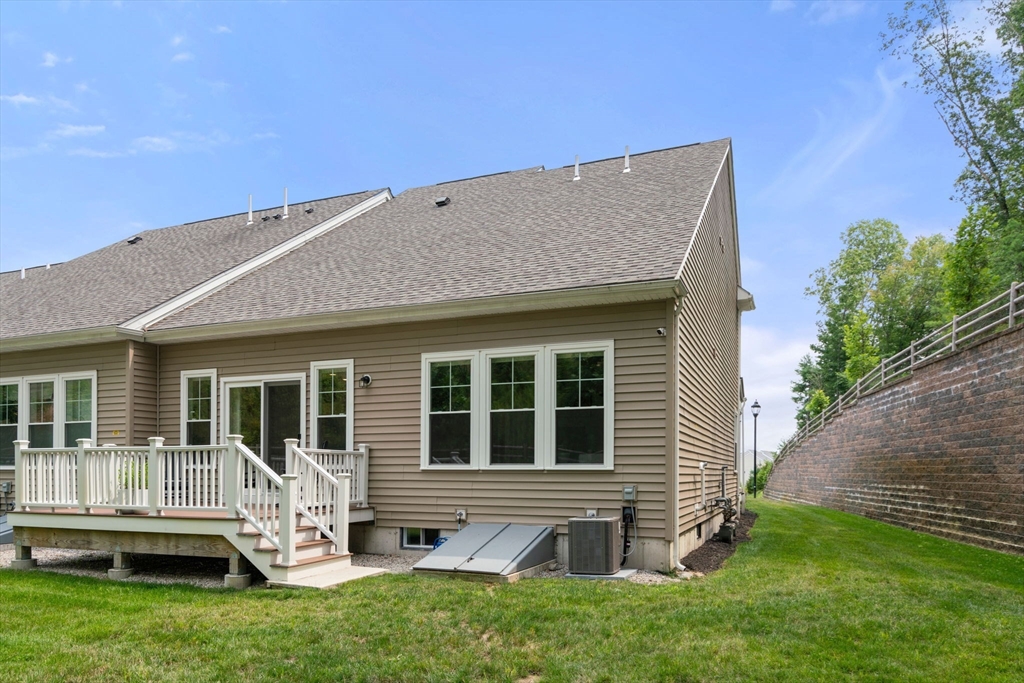 101 White Pond Way # 101