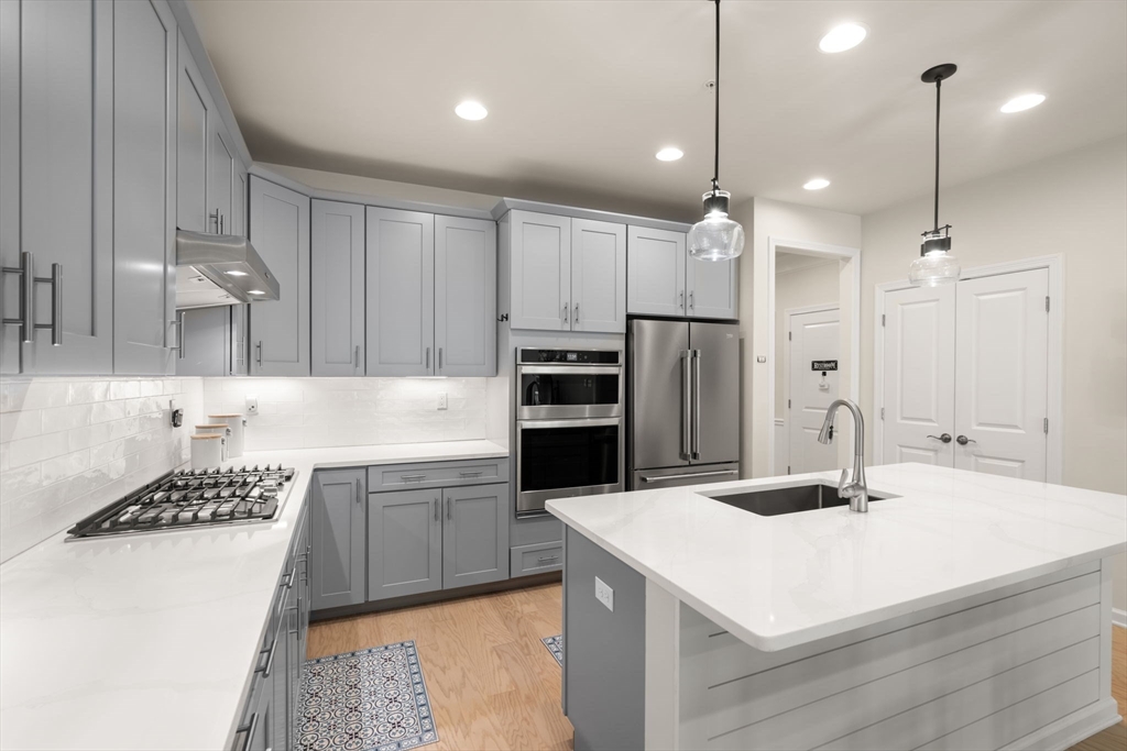 101 White Pond Way # 101