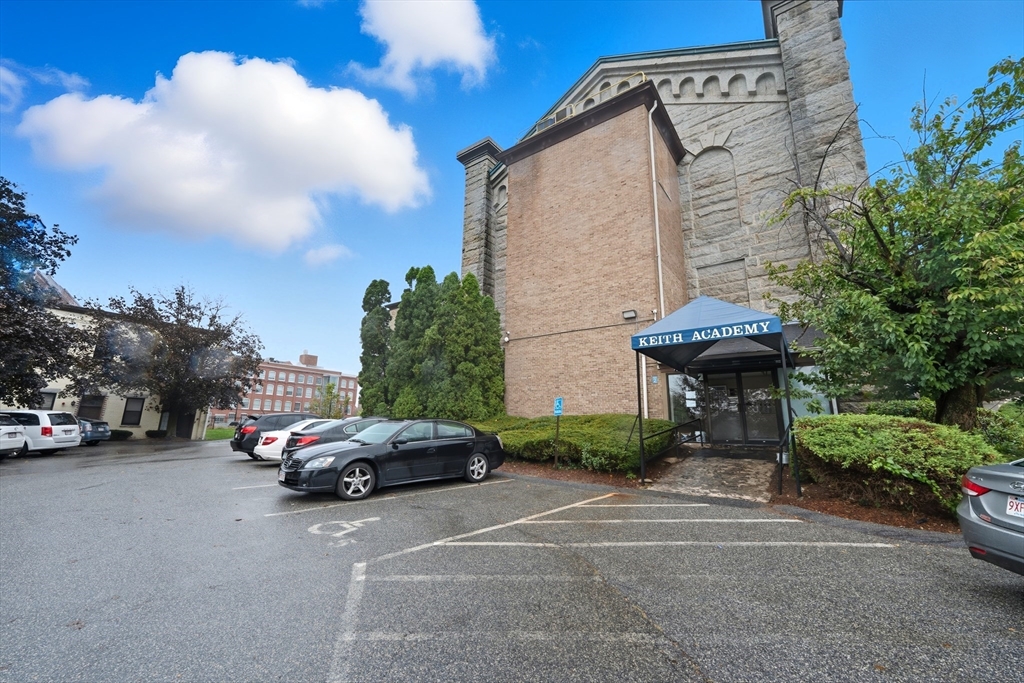 195 Thorndike St # 4