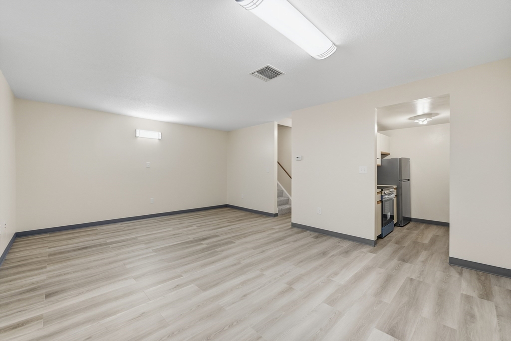 195 Thorndike St # 4