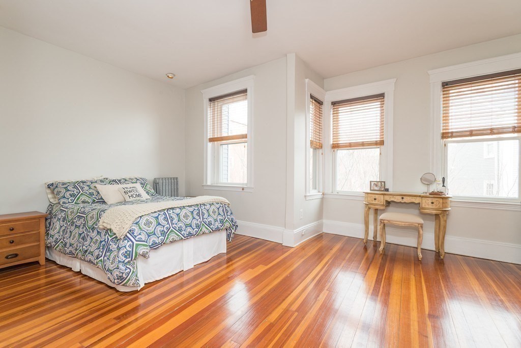 64 Chestnut St # 3