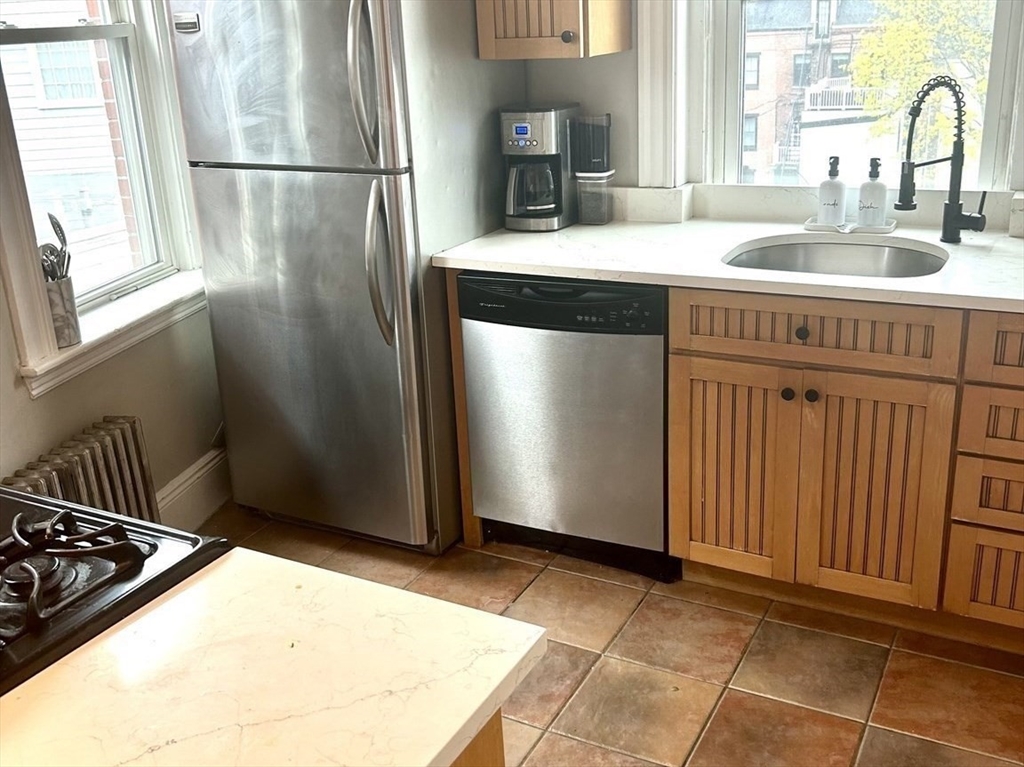 64 Chestnut St # 3