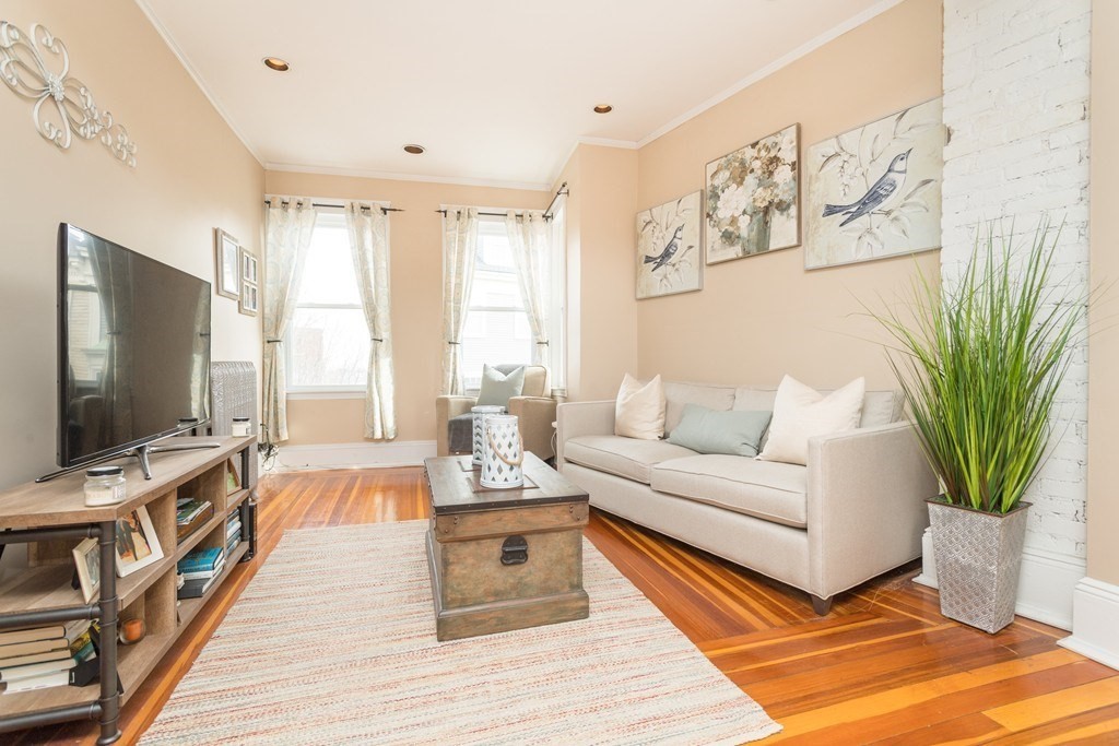 64 Chestnut St # 3