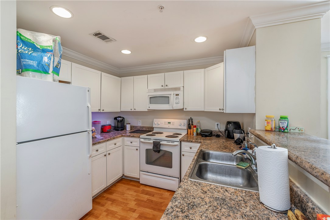 1725 Harvey Mitchell Parkway S 1334