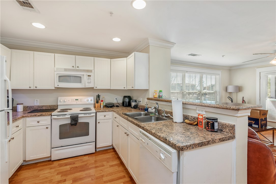 1725 Harvey Mitchell Parkway S 1334