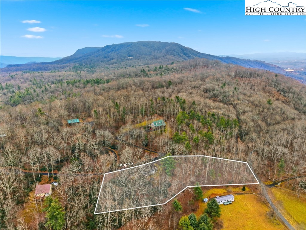 85 Sarahs Spring Road