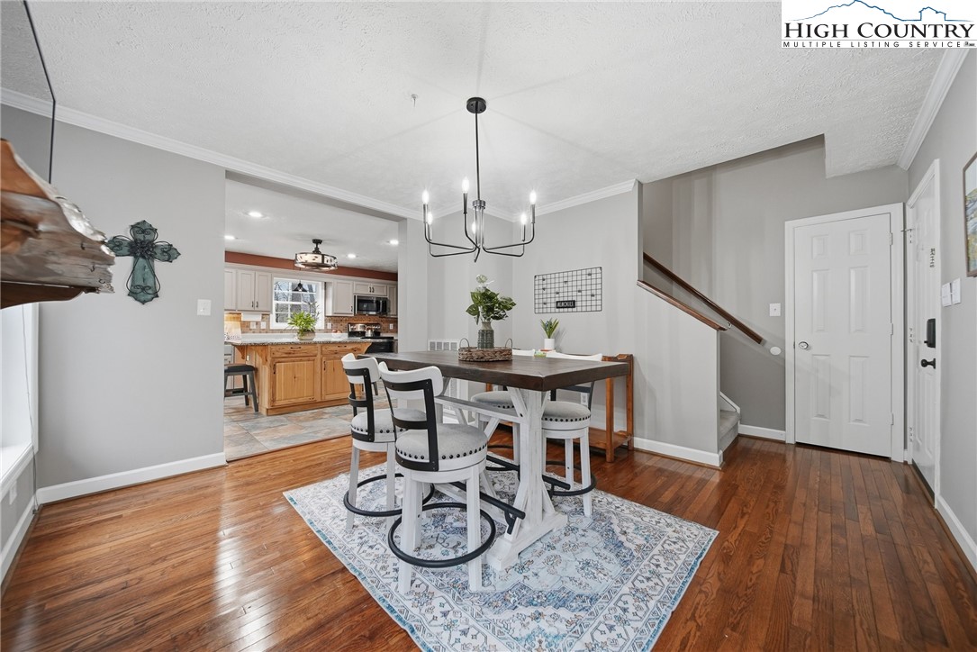 85 Sarahs Spring Road