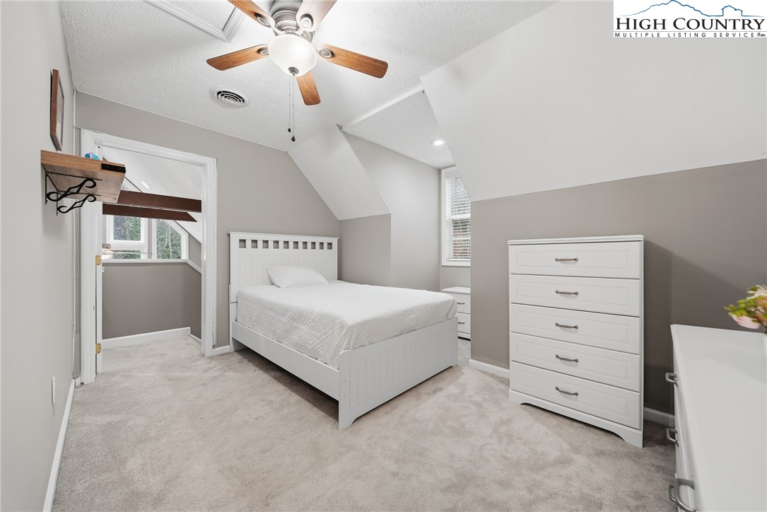 85 Sarahs Spring Road