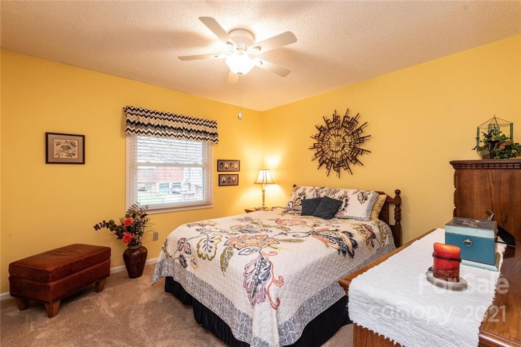 1927 20th Street Court NE