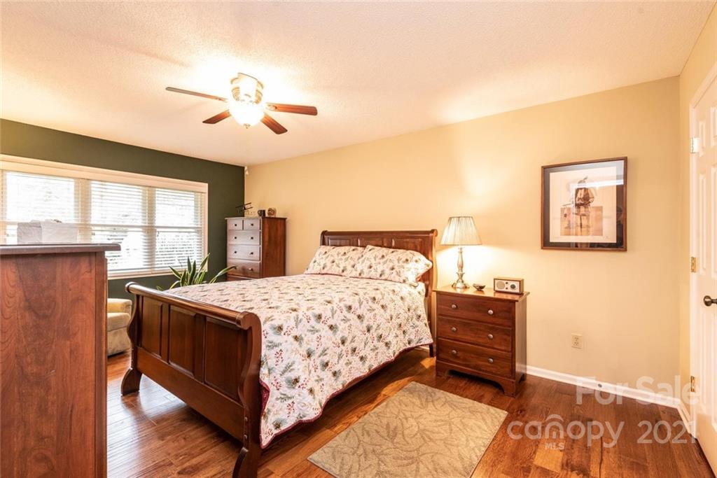 1927 20th Street Court NE