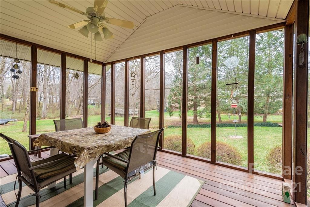 1927 20th Street Court NE