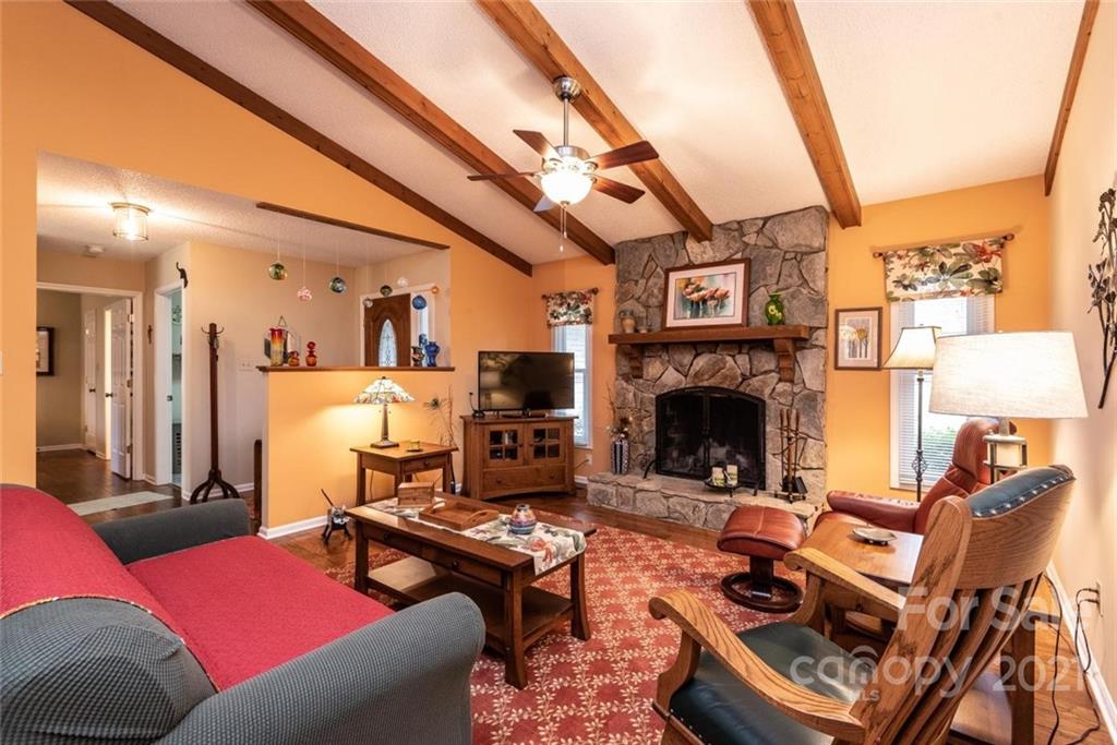 1927 20th Street Court NE